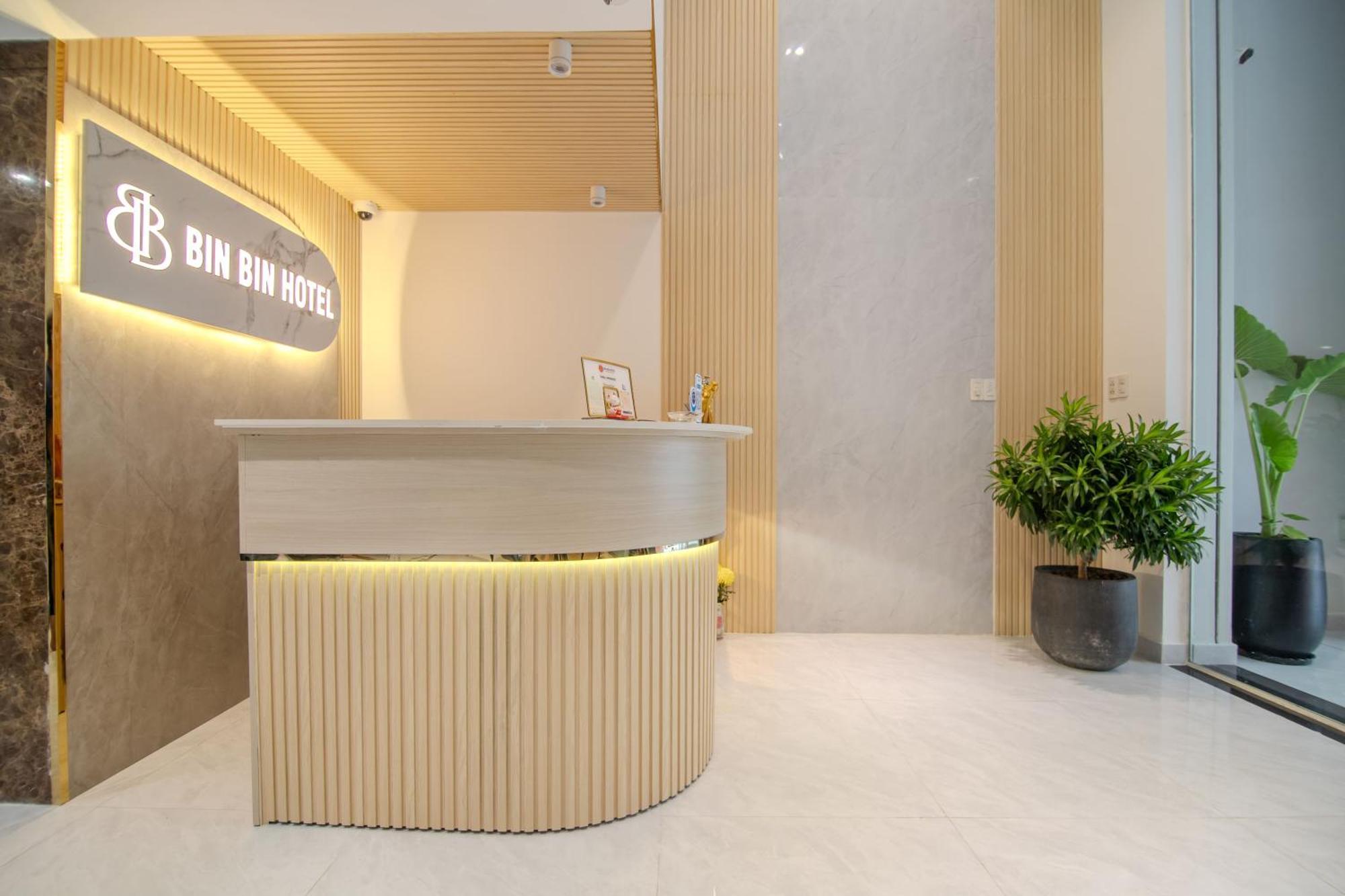 Bin Bin Hotel 6 - Near Secc D7 Ho Şi Min Dış mekan fotoğraf
